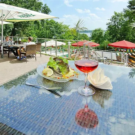 Holiday And Camping Park Havelberge Am Woblitzsee - Dms021048-myb Userin